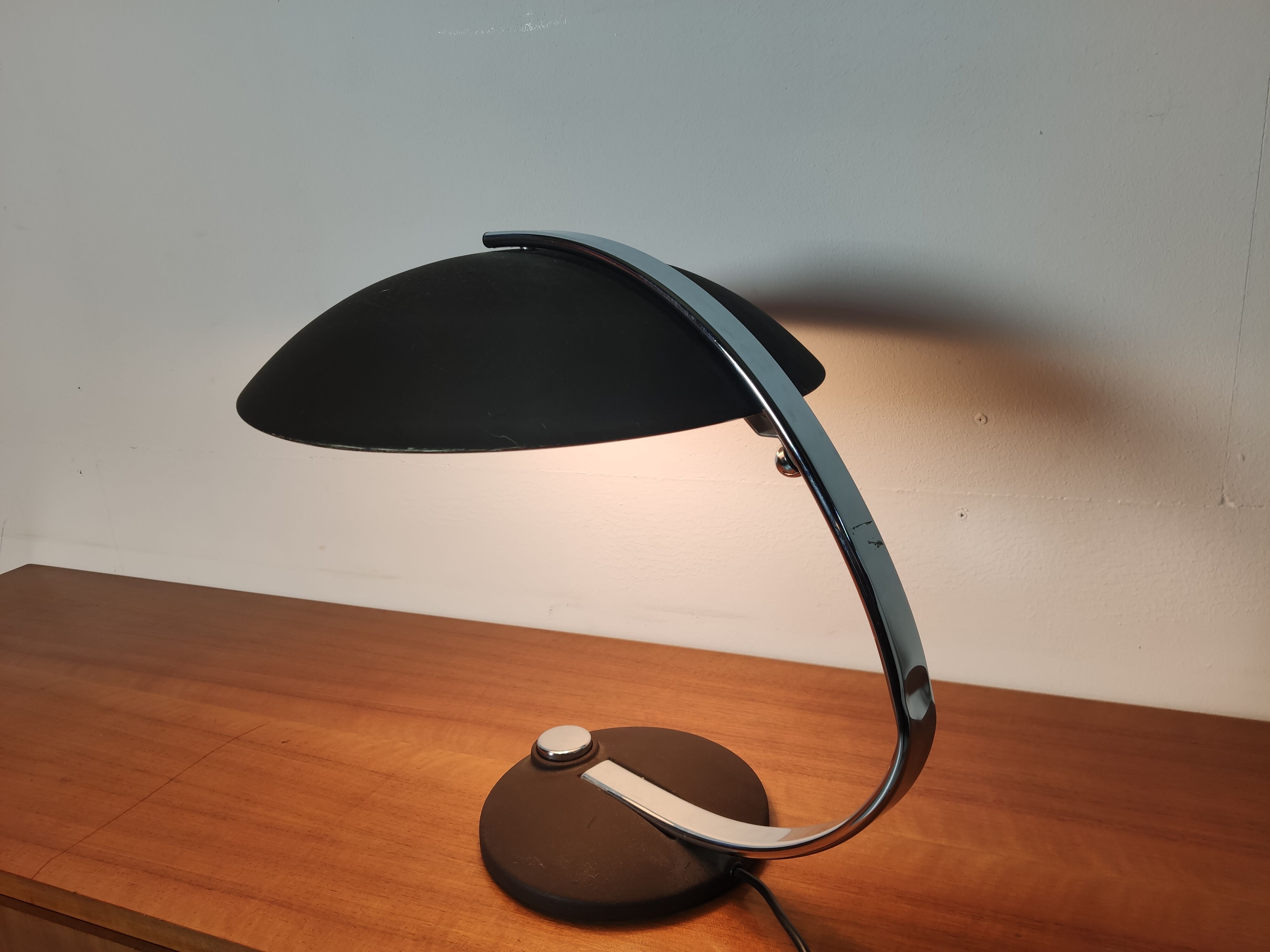 Hillebrand, chrome and metal 60/70s lay lamp