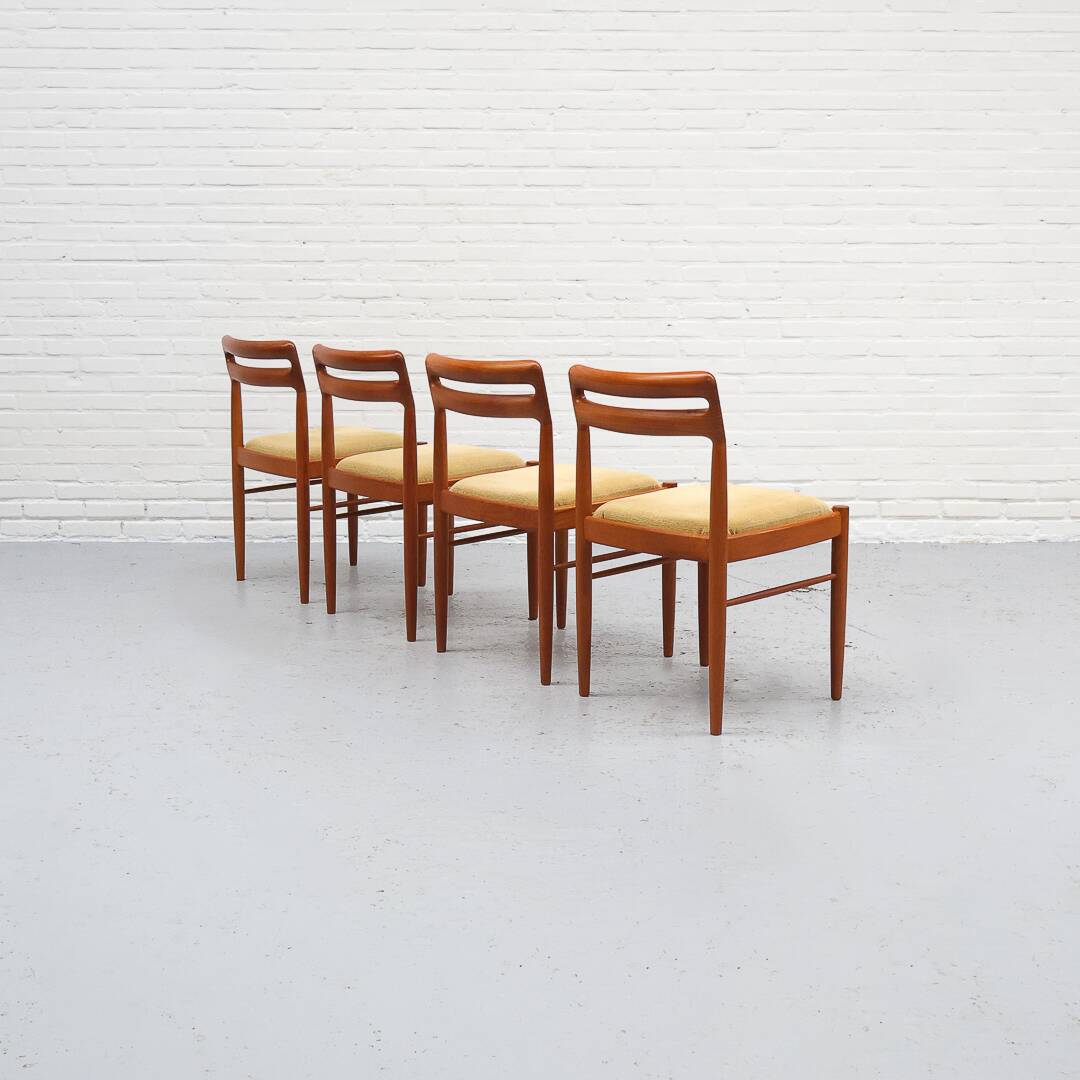 4 chaises de salle à manger par HW Klein pour Bramin, années 1960