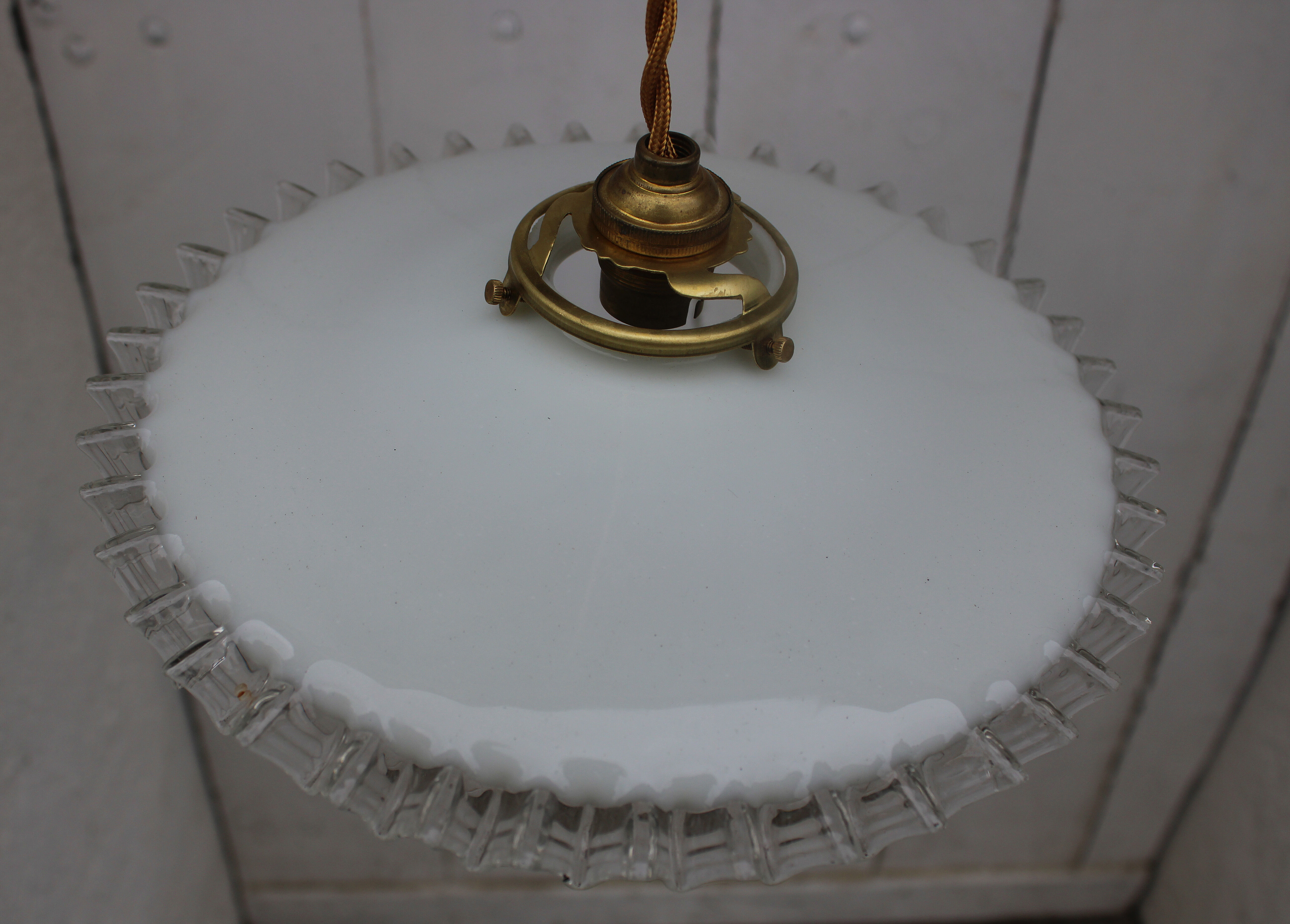 Dented opaline hanging lamp
