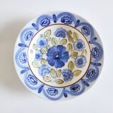 Decorative plate painted flowers