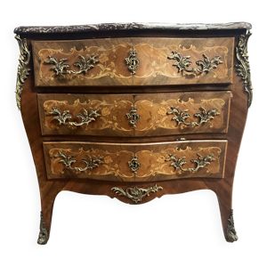 Commode de style louis