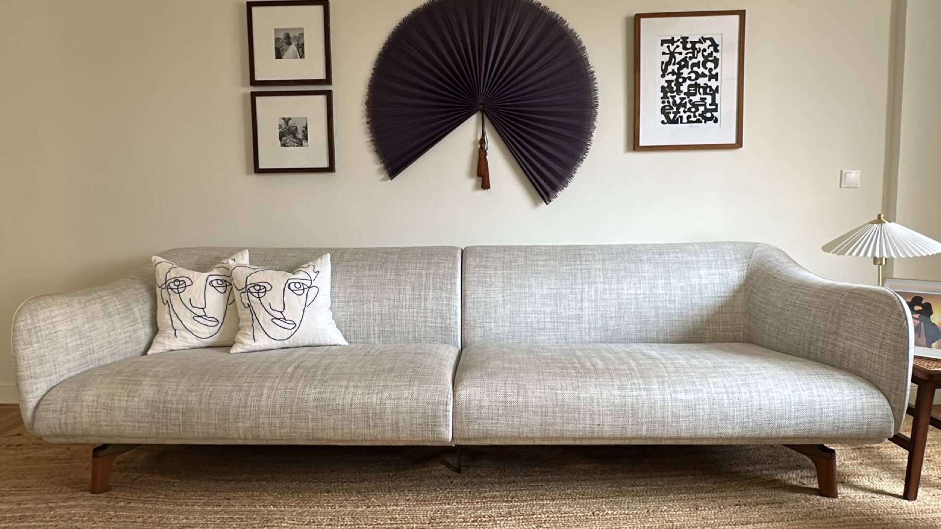 Original Giorgetti sofa, designed by Carlo Colombo and manufactured.