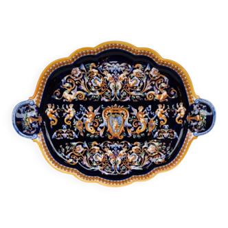 Large ceramic platter from Gien, Renaissance model, 20th century.
