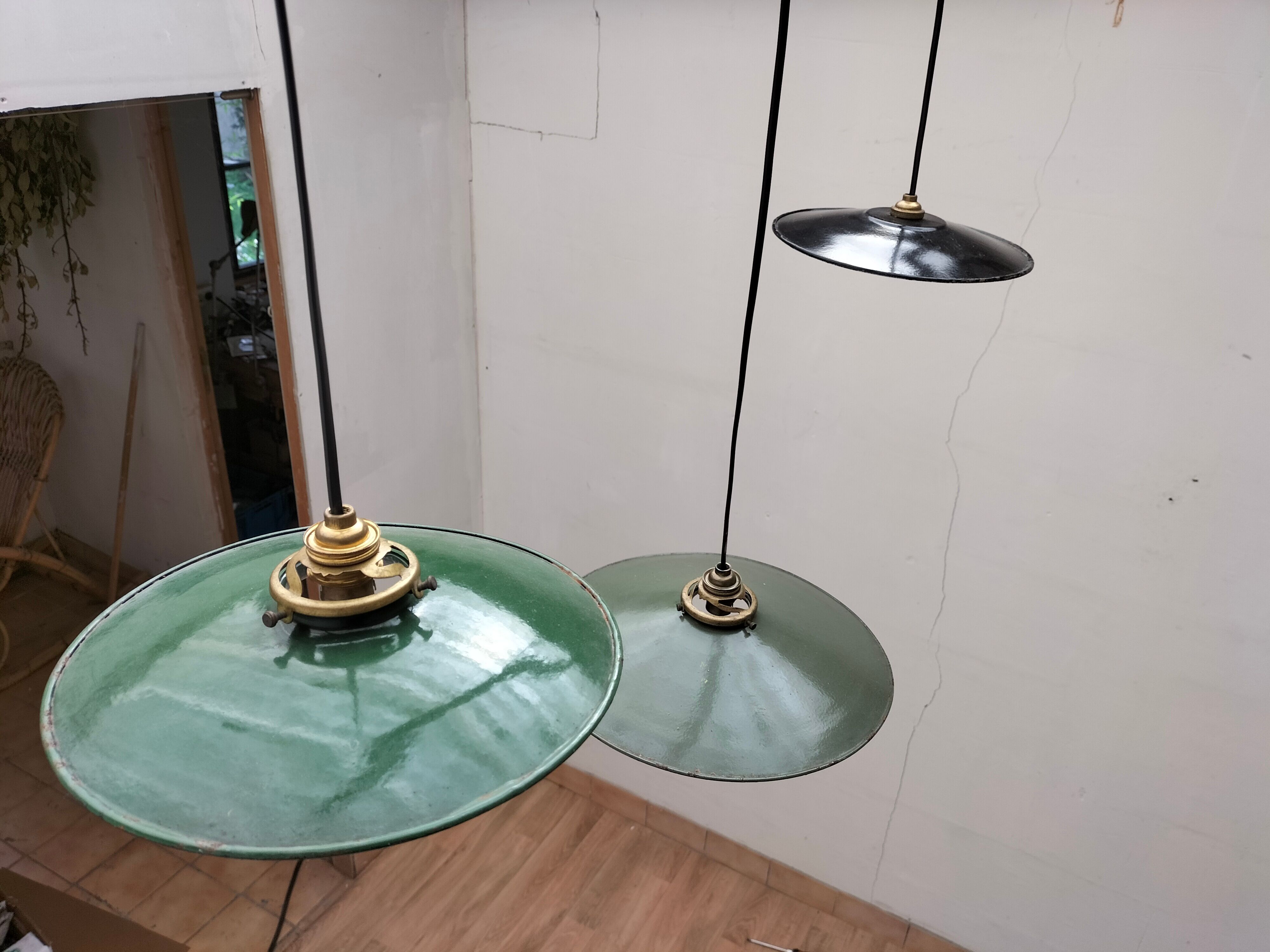 Series of 3 industrial suspensions