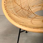 Fauteuil corbeille en rotin et métal noir