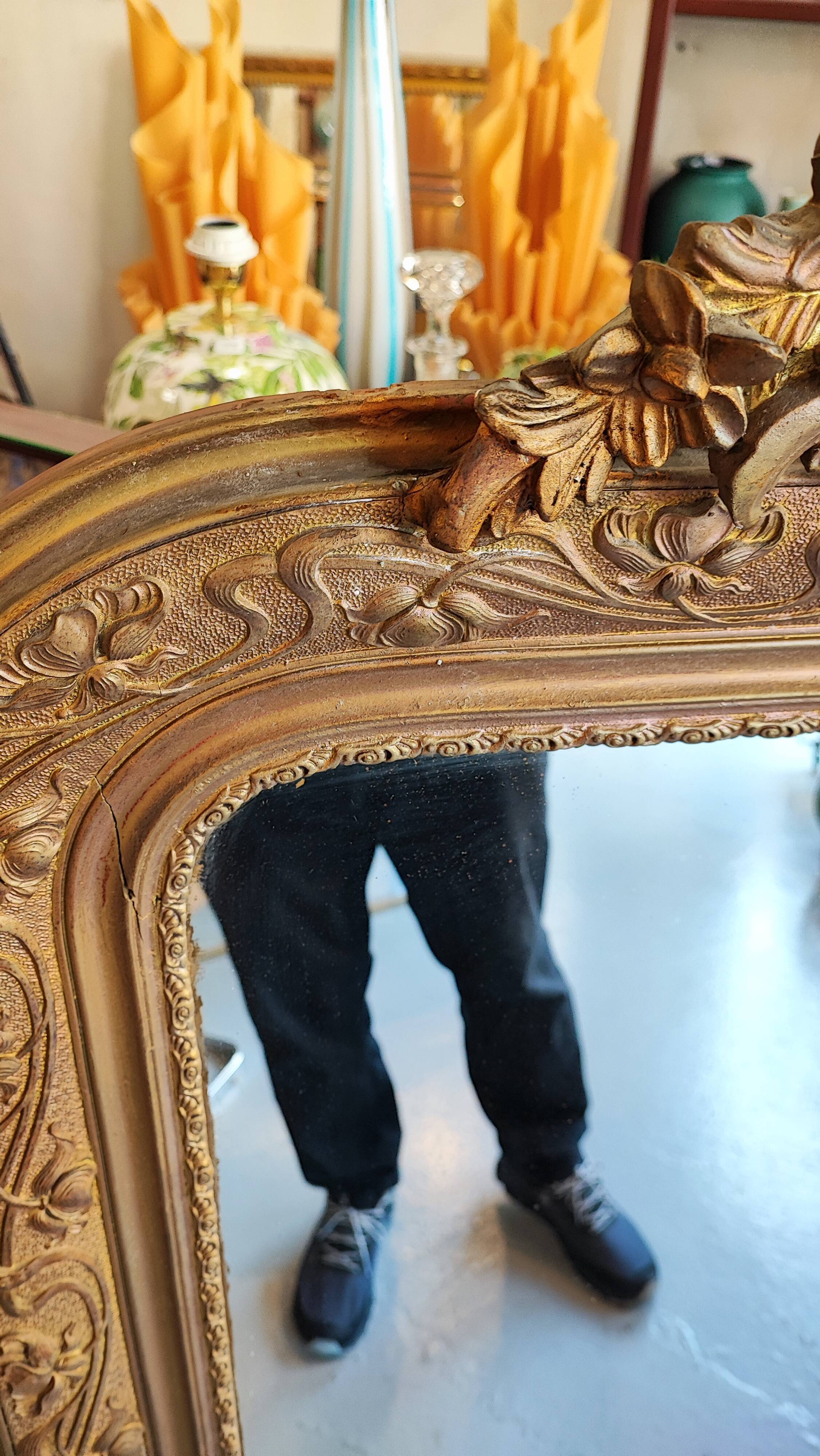 Large gilt mirror with pediment – Napoleon III period – 136 cm