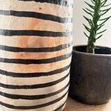 Sejnane terracotta vase