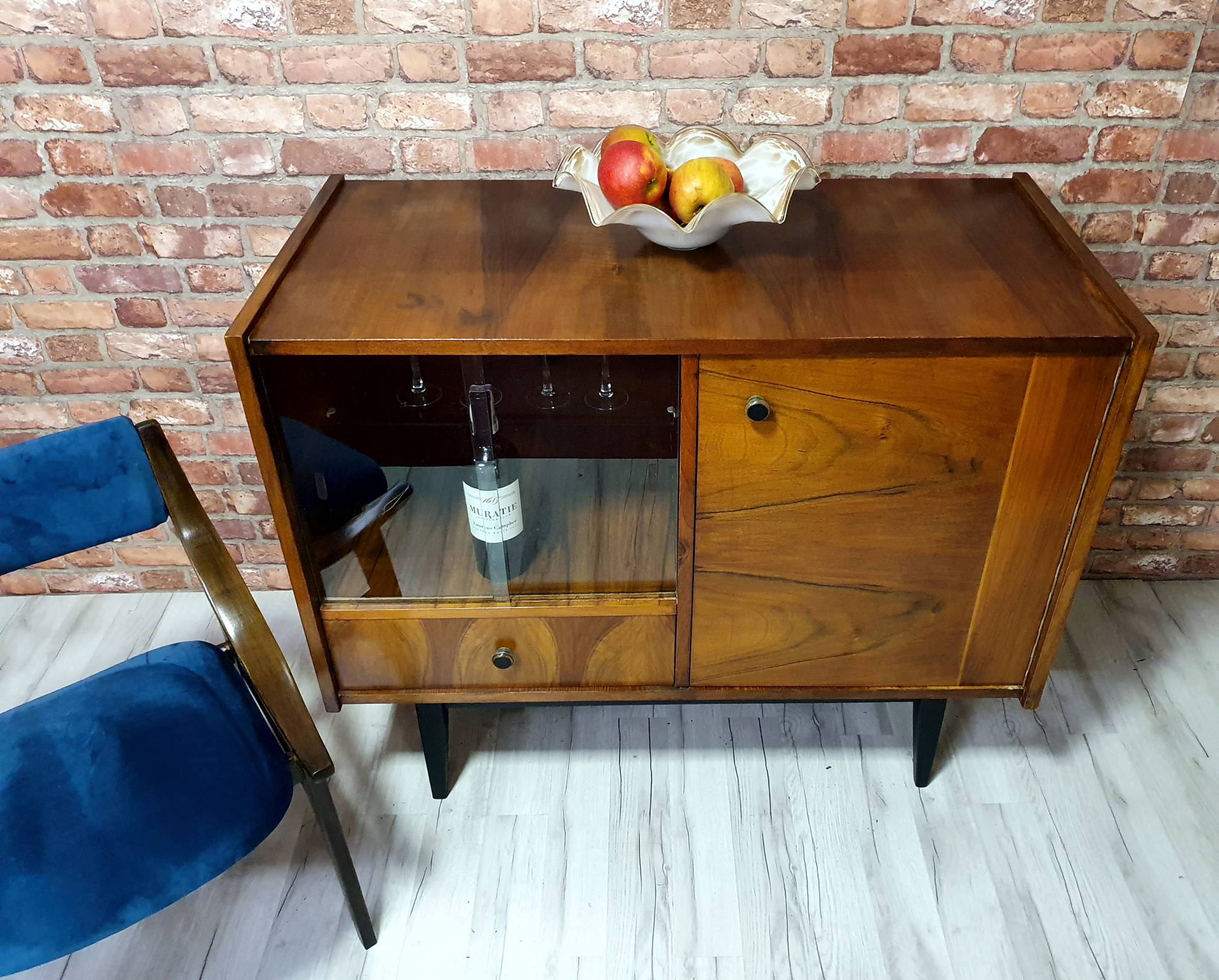 Commode Bilea 1969 Roumanie rétro vintage renouvelé