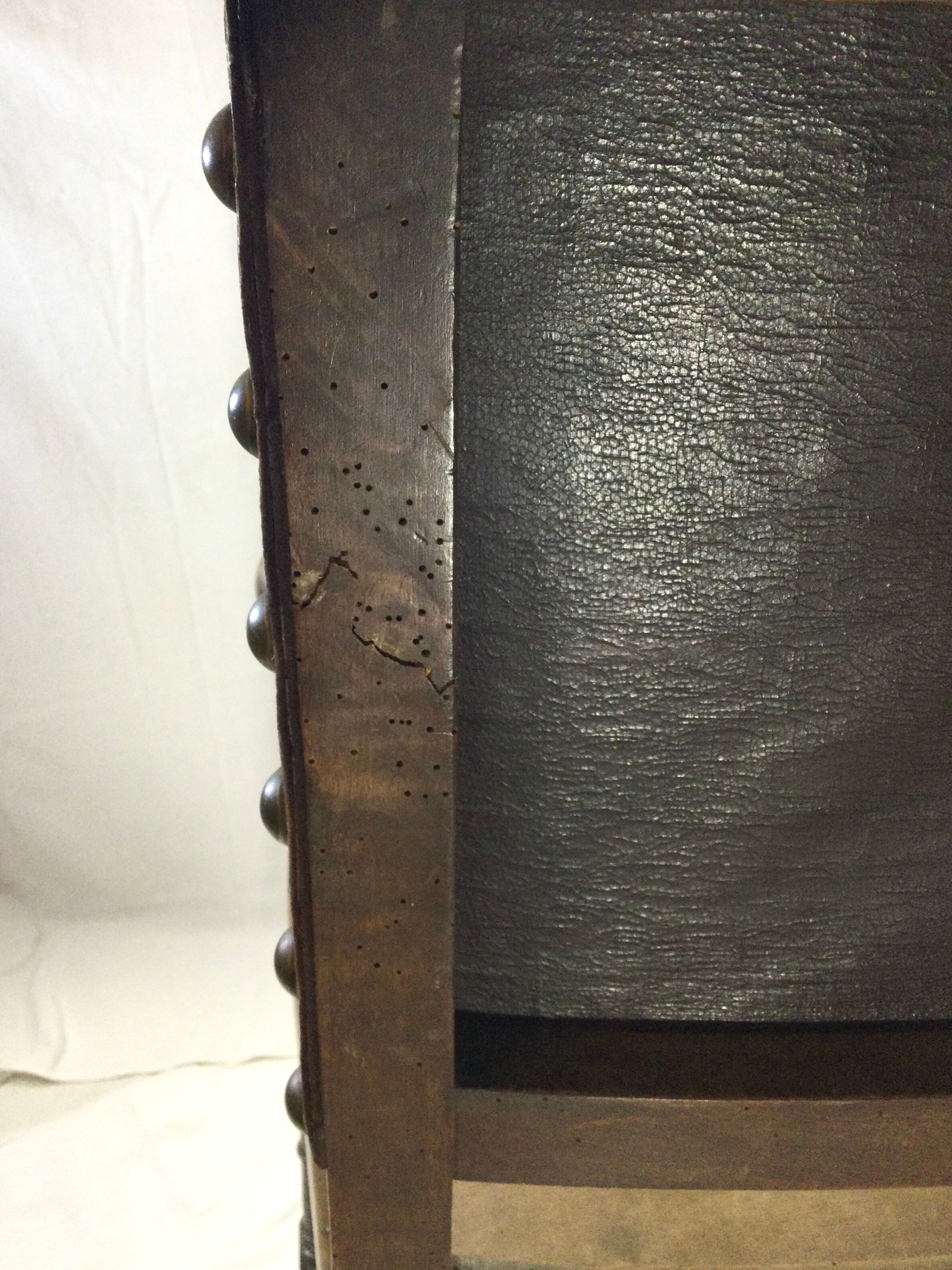 Armchair Henri II wood and leather