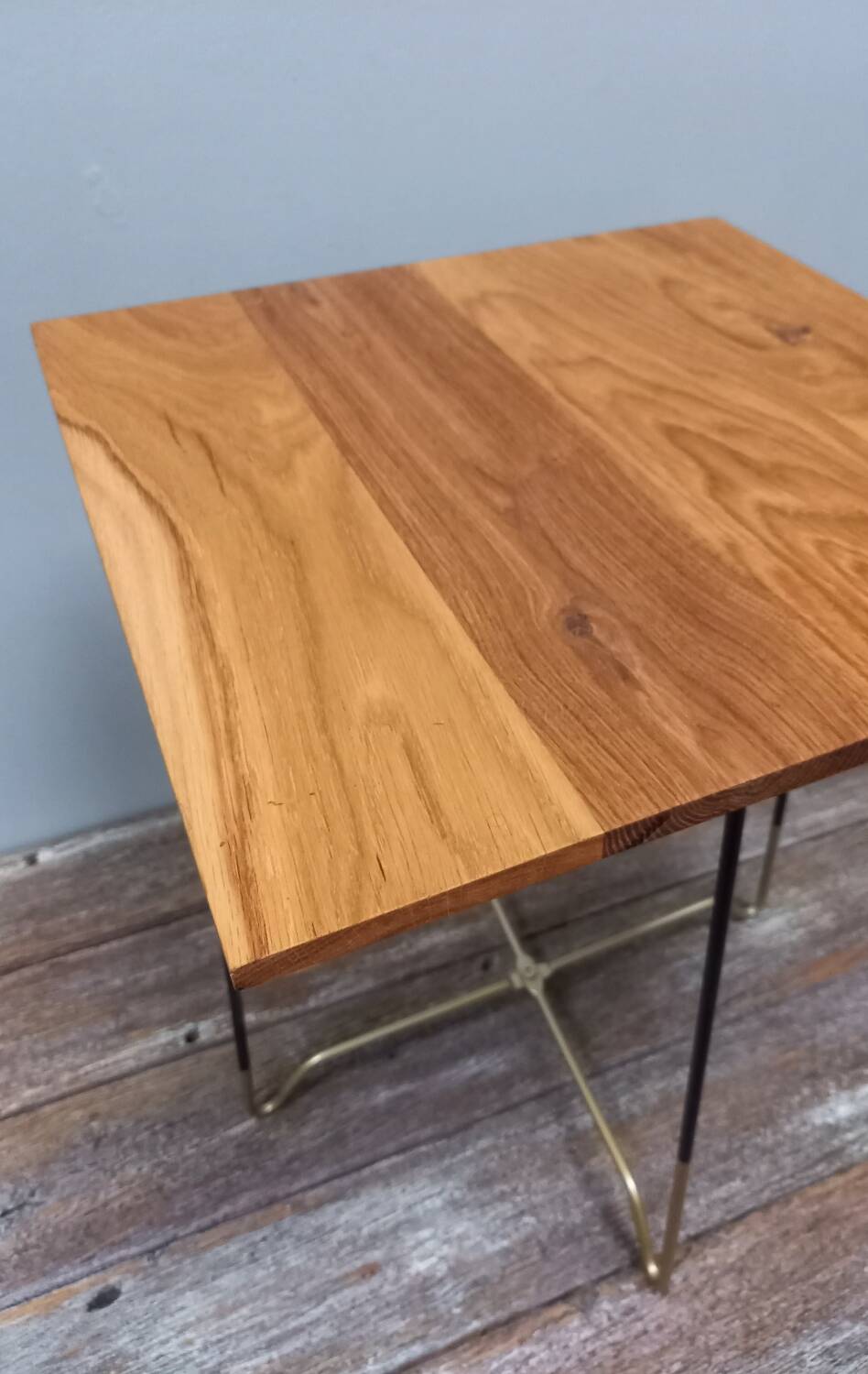 Side table or end table