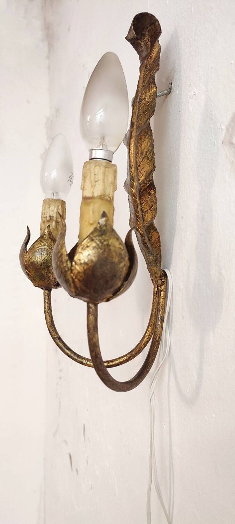 Applique de pared de hierro forjado et pan de oro. Espagne, années 1970.