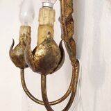 Aplique de pared de hierro forjado y pan de oro. Spain, 1970s.