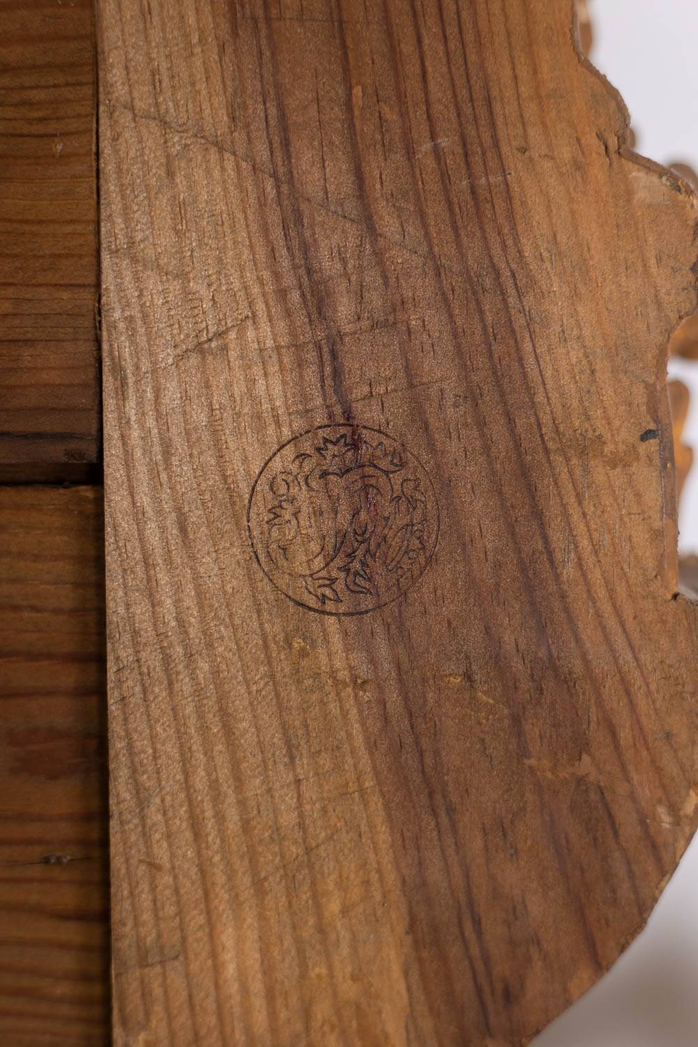 Mayfair. Large Regency-style glazing bead mirror. 20th century.