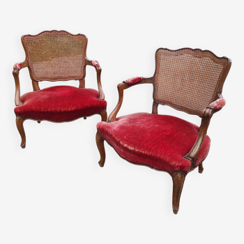Paire de fauteuils Louis XV .