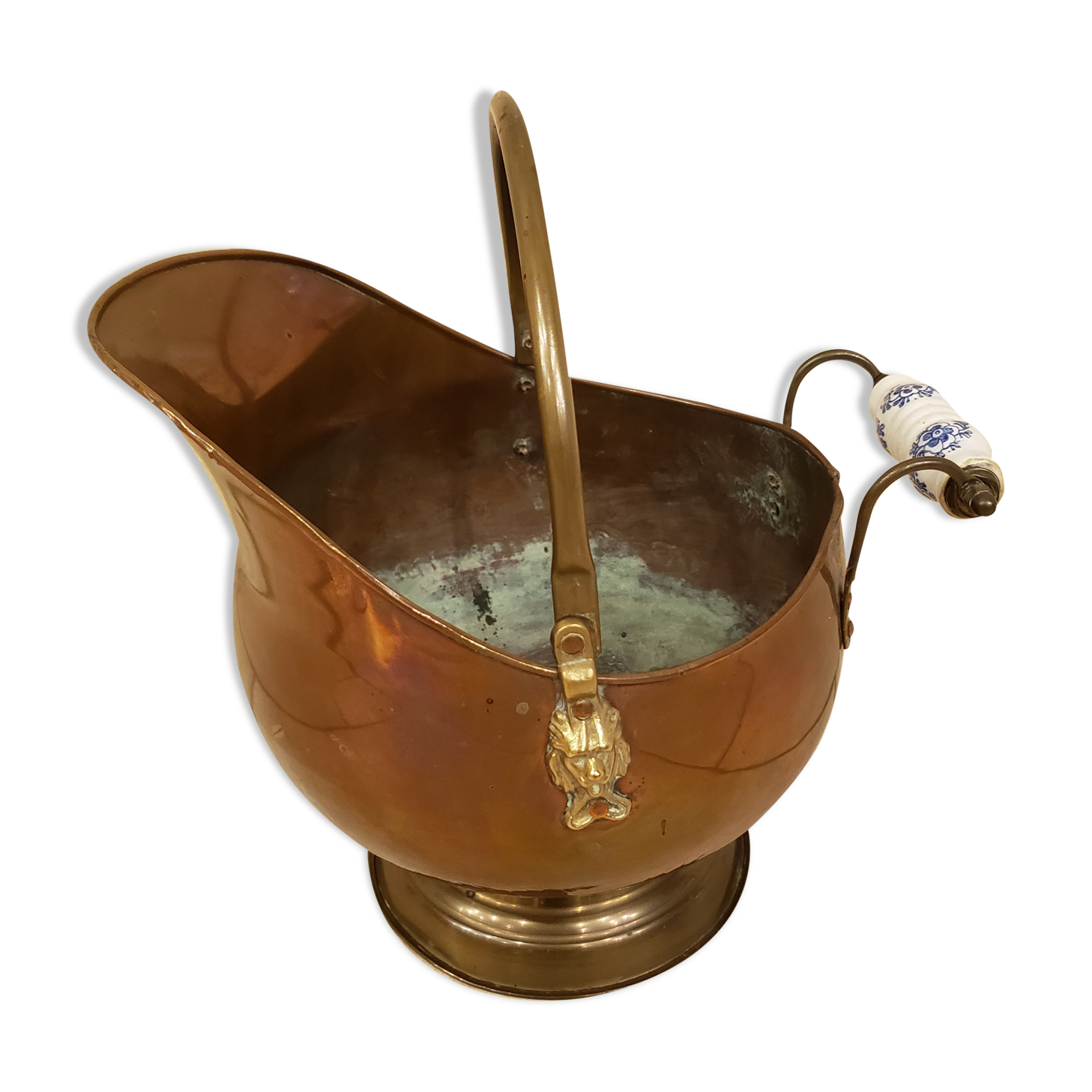 Old copper coal bucket Lion's head handles