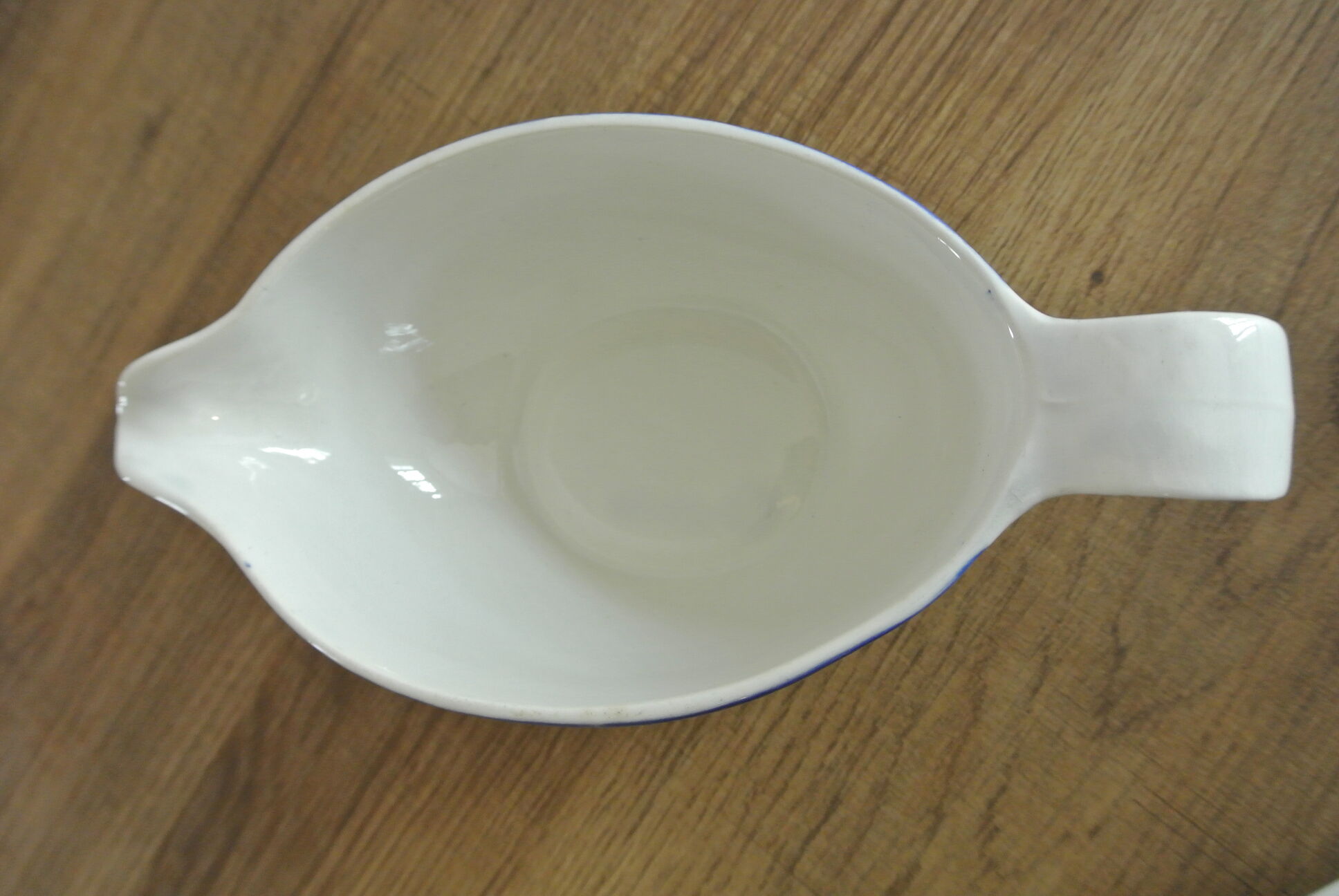 Saucier and 2 dishes