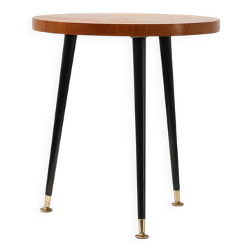 Mid‑Century Tripod Side Table with Black Tapered Legs and Brass Feet, Italy