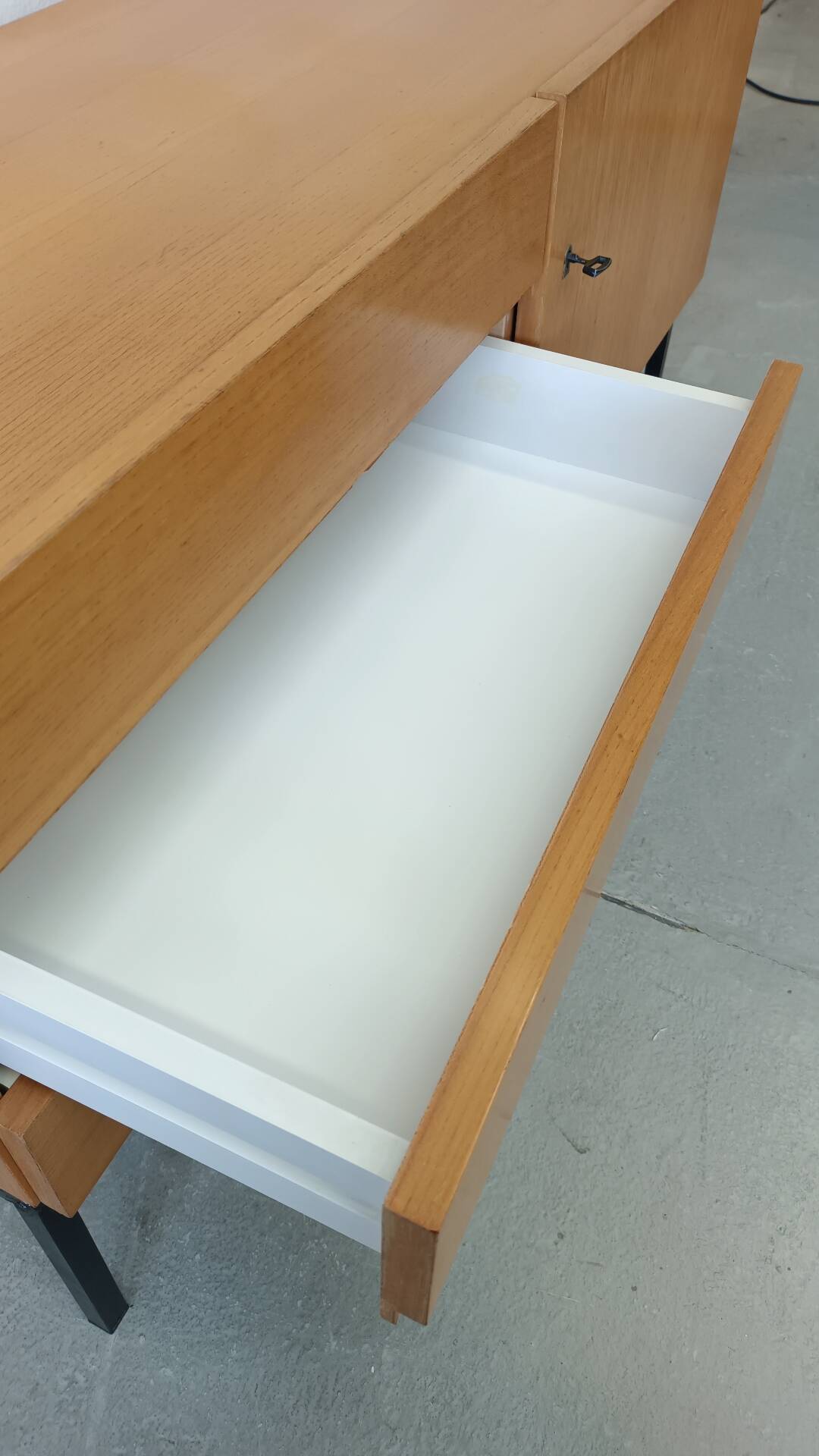 Modernist buffet
