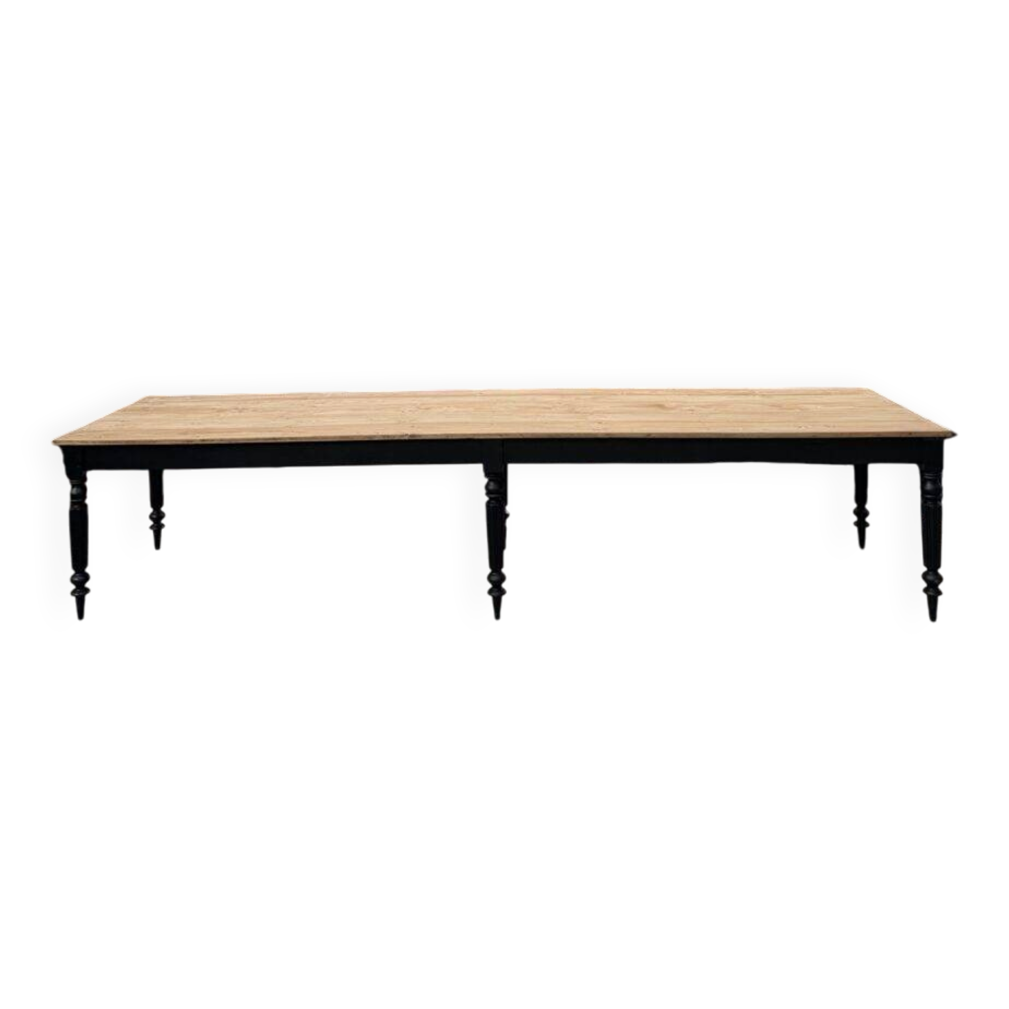 Large community table