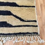 Moroccan rug in natural wool 200cm x 300cm