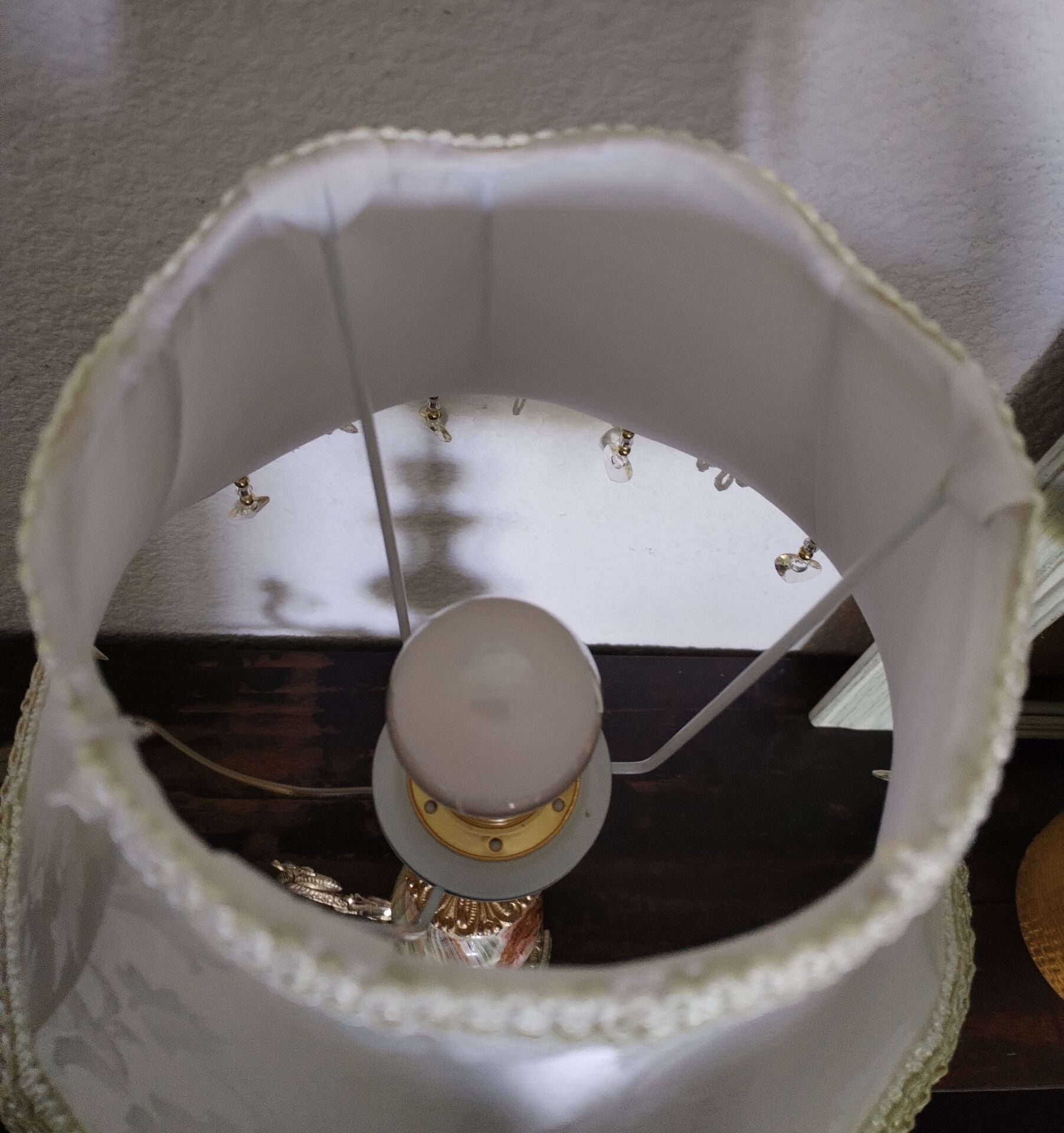 Lampe de table vintage en onyx et laiton, Italie