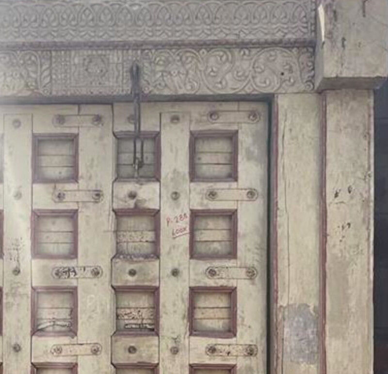 Old Indian door in old teak, piece and patina of origin