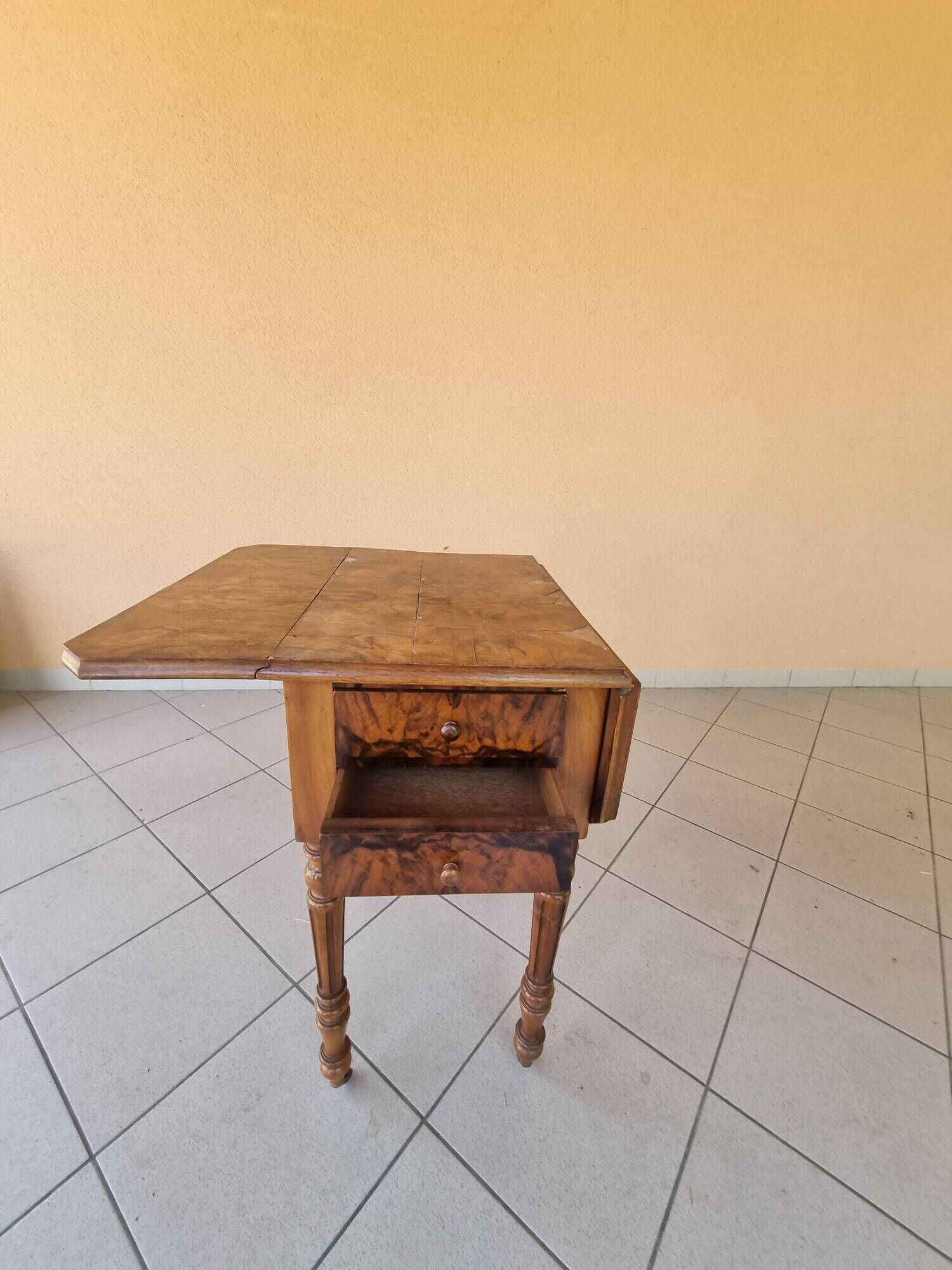 Table d'appoint, bout de canapé