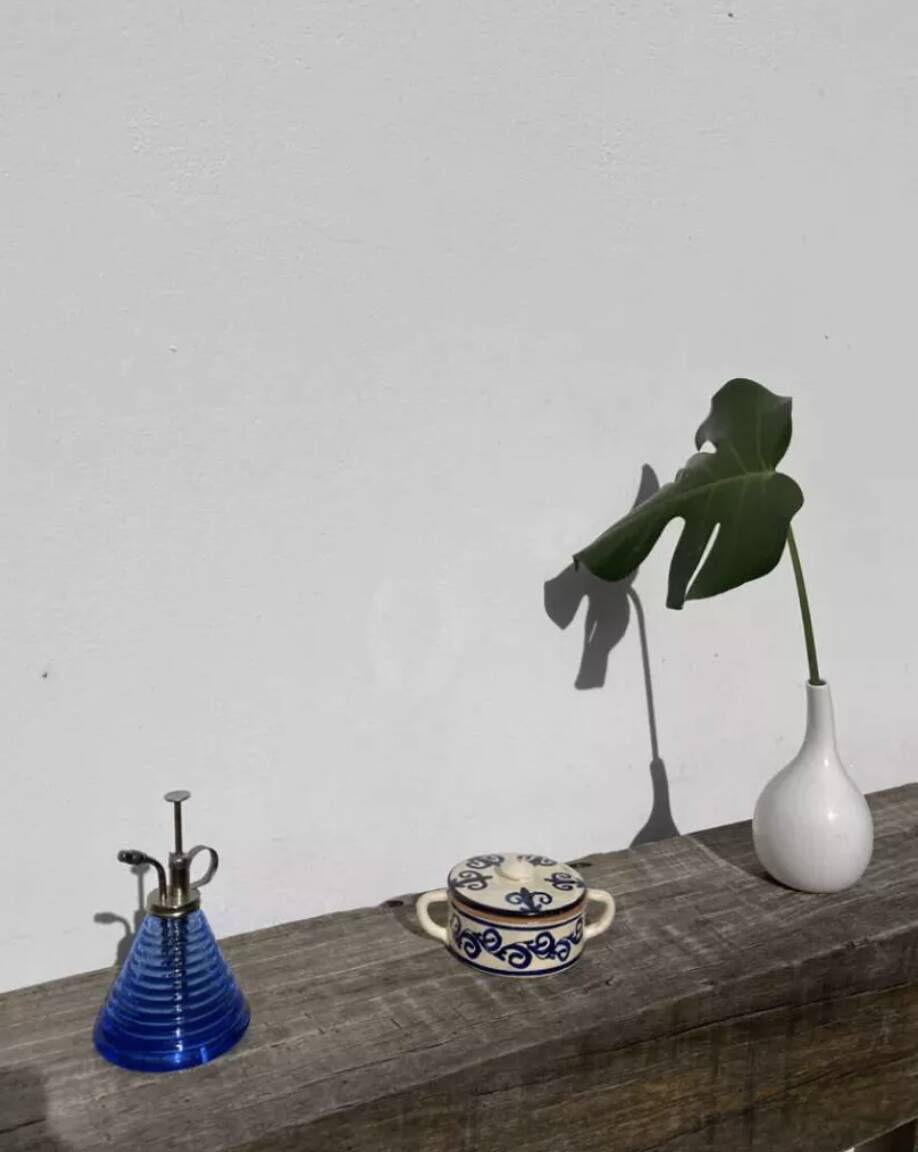 Blue and white ceramic candy dish/jewelry box