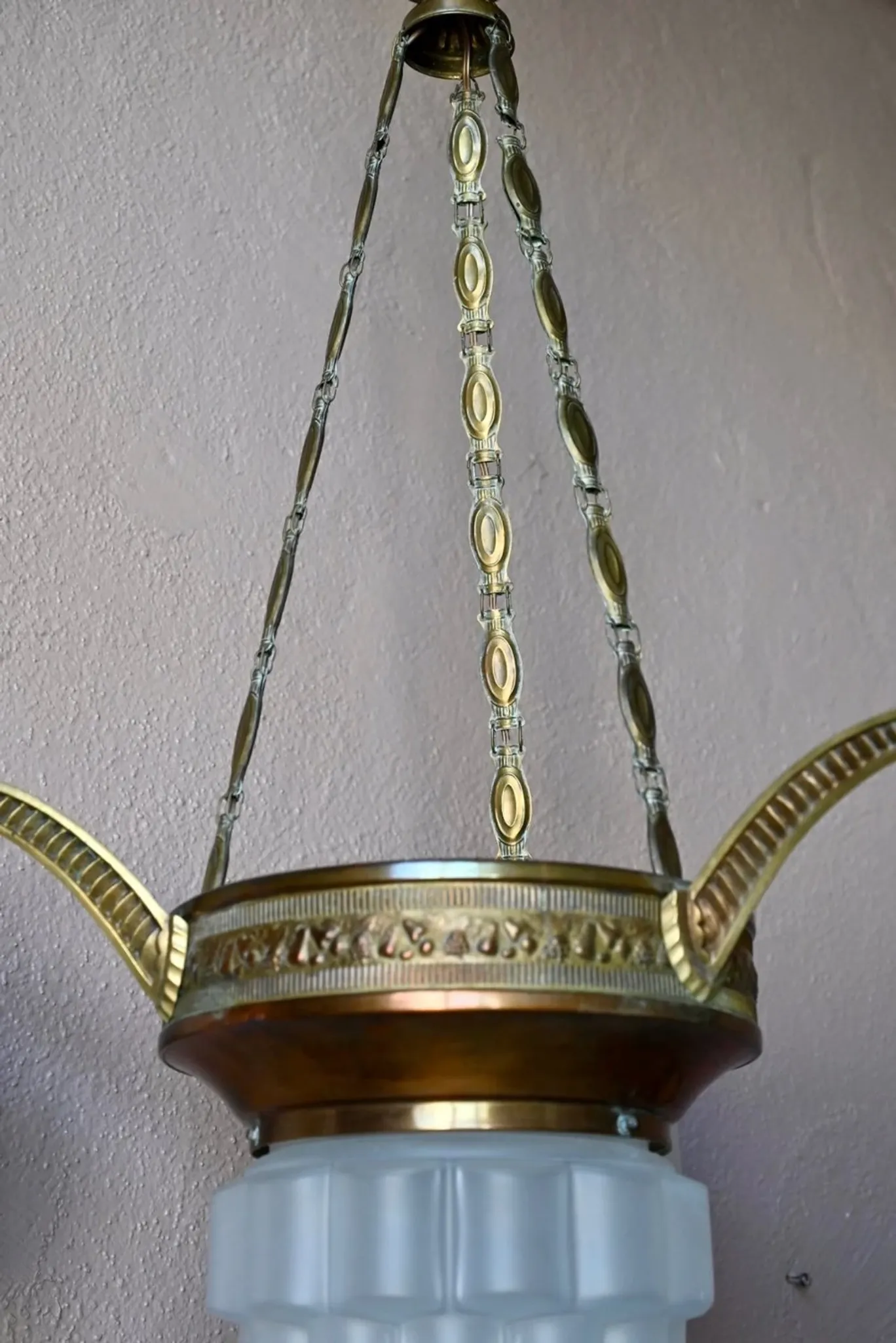 Art Deco lustre in brass and frosted pressed glass from the 1930s.