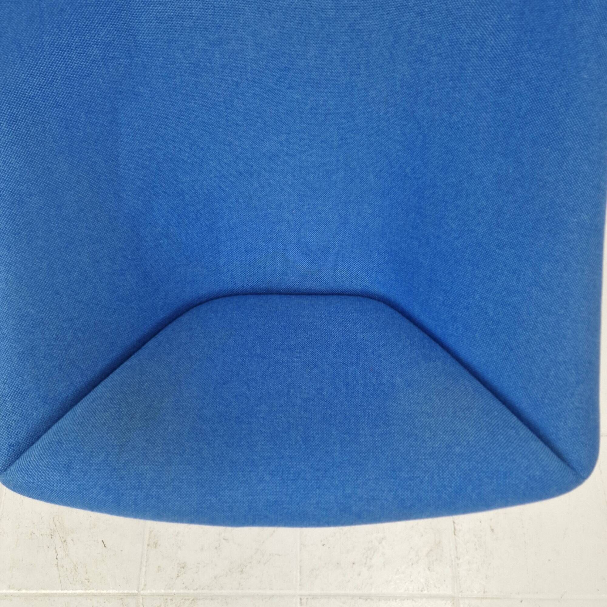 Artifort Oyster Lounge Chair With Cross Base by Pierre Paulin, 1960's