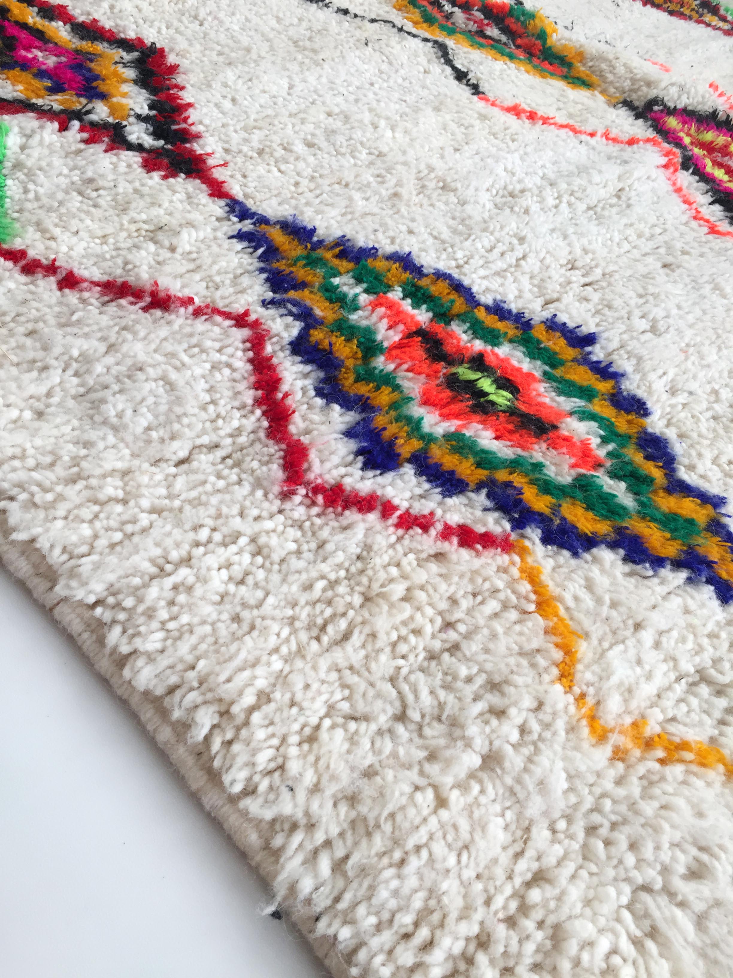 Tapis berbère marocain Azilal à losanges colorés fluo 295x190cm
