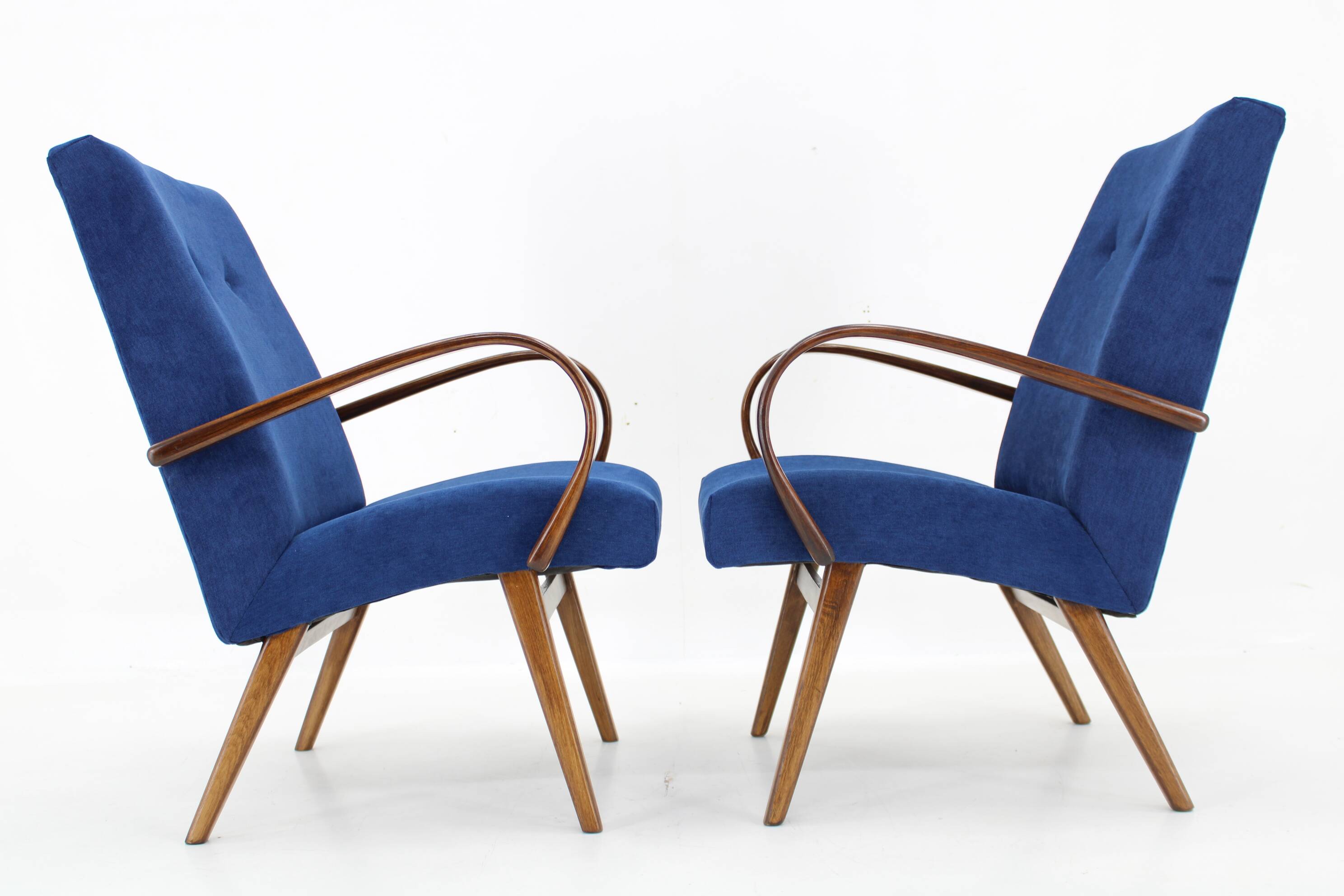 1960s Pair of Jaroslav Smidek Armchairs for TON, Czechoslovakia
