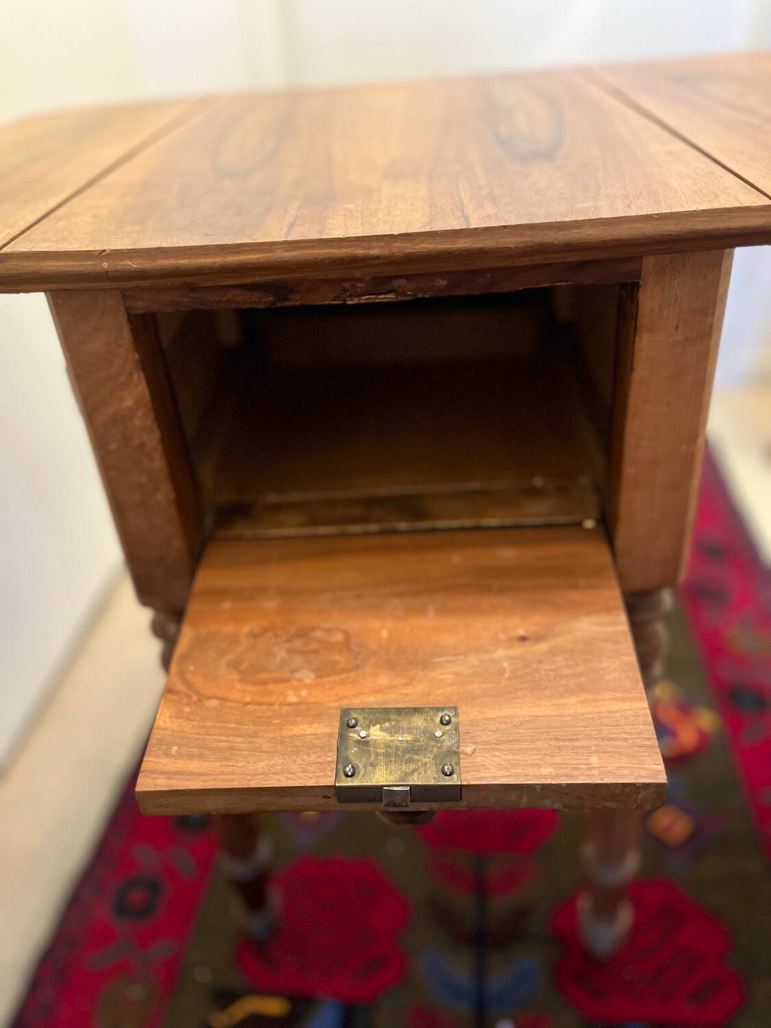 Table à ouvrage extensible