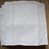 Set of 16 monogrammed linen thread towels