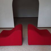 Pair of chromatic swivel armchairs by Kwok Hoi Chan, Steiner