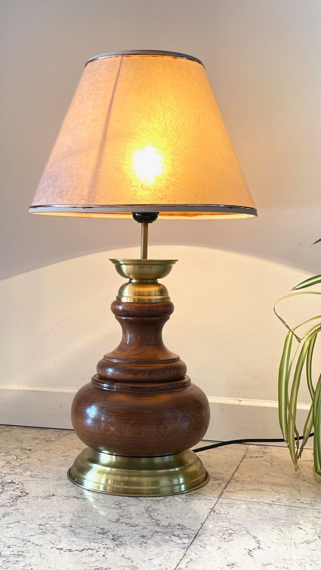 80s lamp in wood and vintage brass | Selency