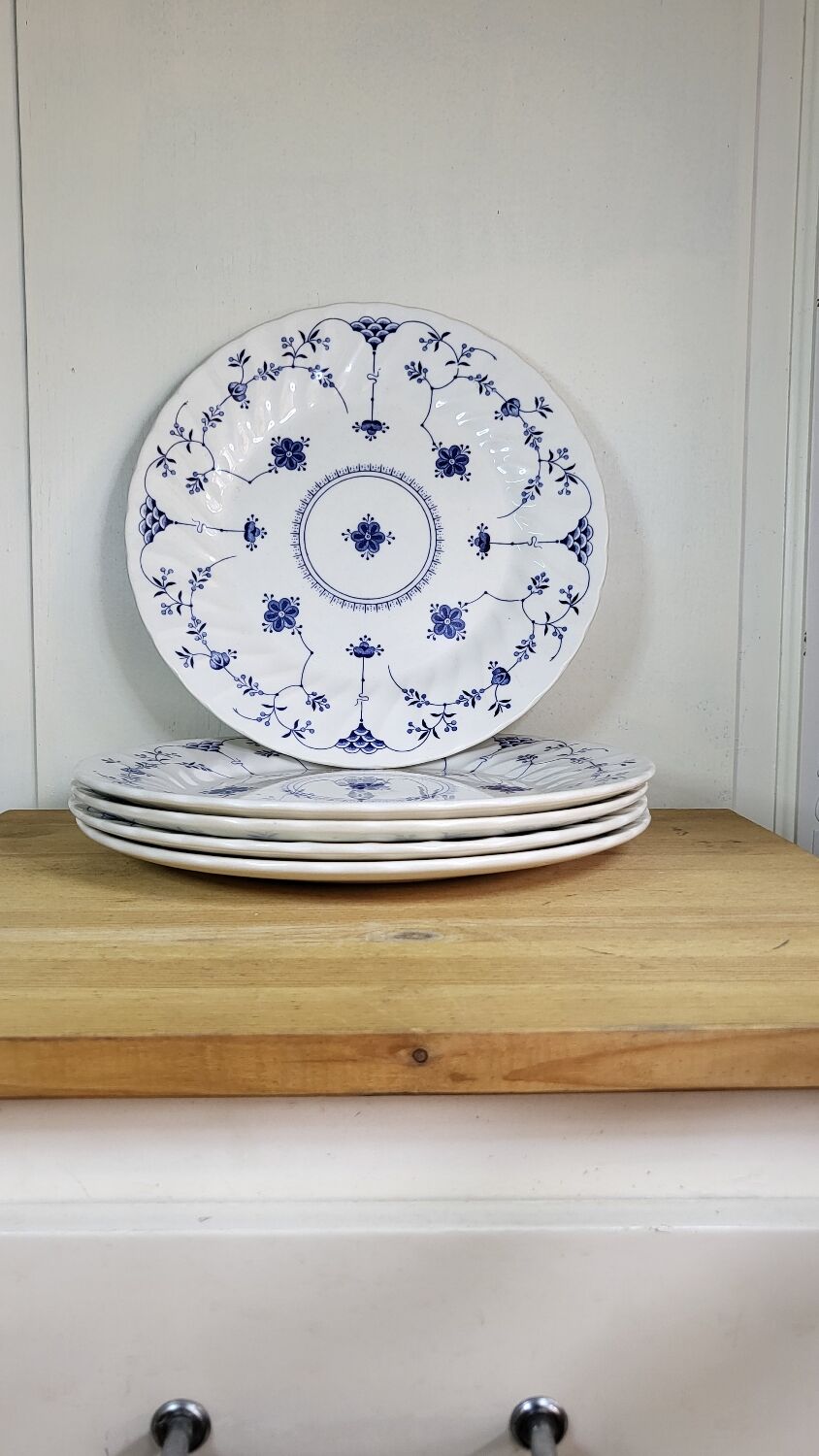 Set of 5 Churchill plates