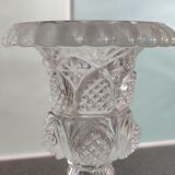 Vase sur pied cristal taillé