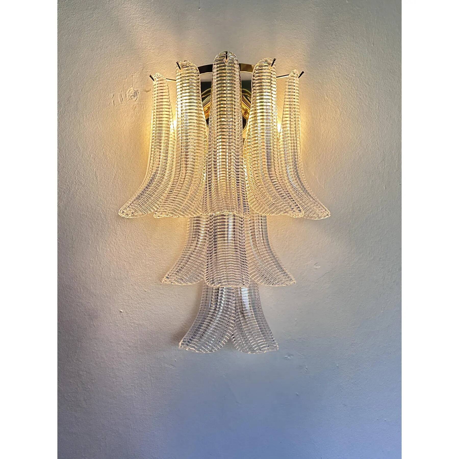 Contemporary Diamanted Transparent “Selle-Petali ” Murano Glass Wall Sconce