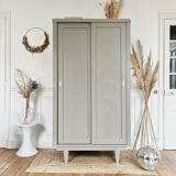 Sliding Parisian wardrobe