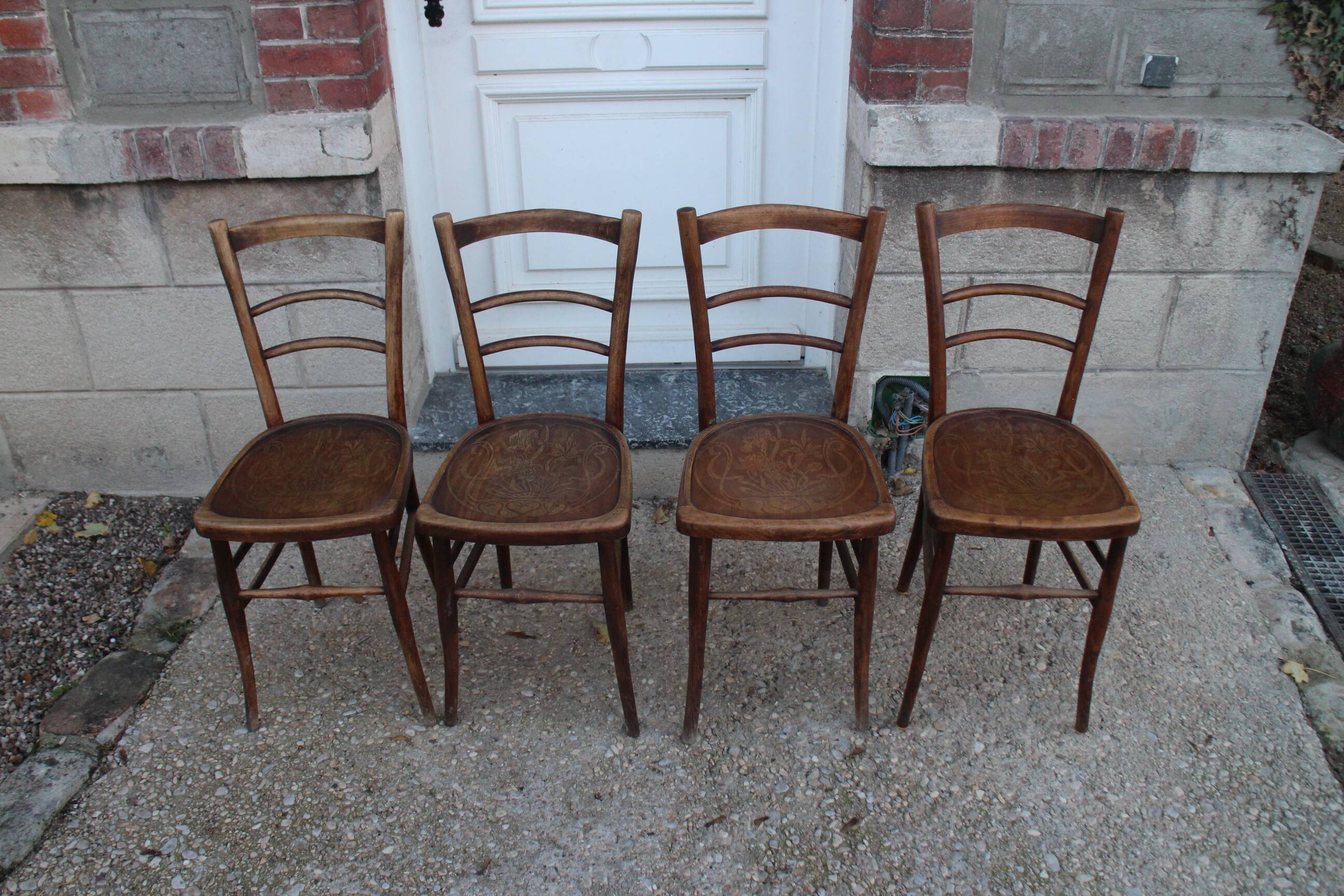 Lot de 4 chaises bistrot assises décorées
