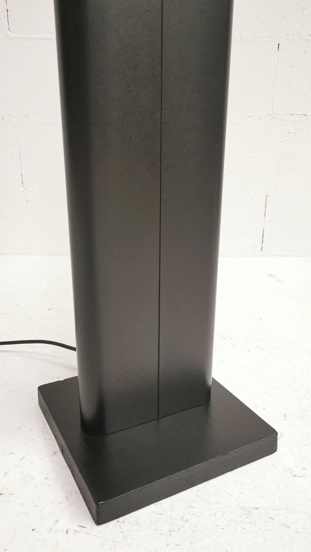 Italian tubular floor lamp, 1980