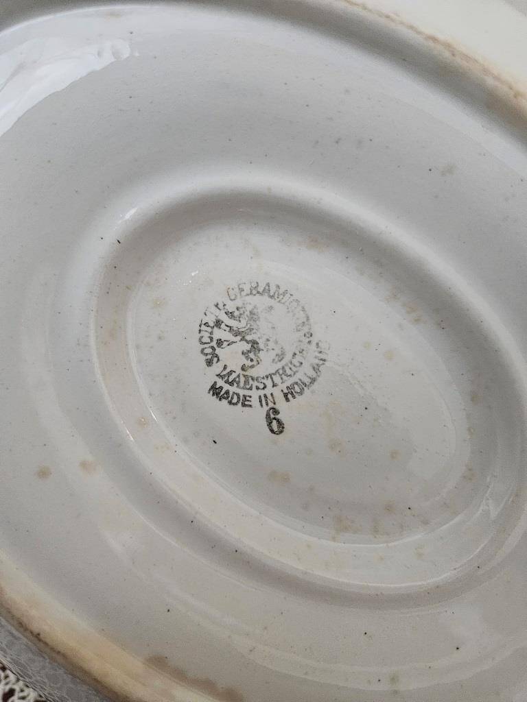 Earthenware gravy boat