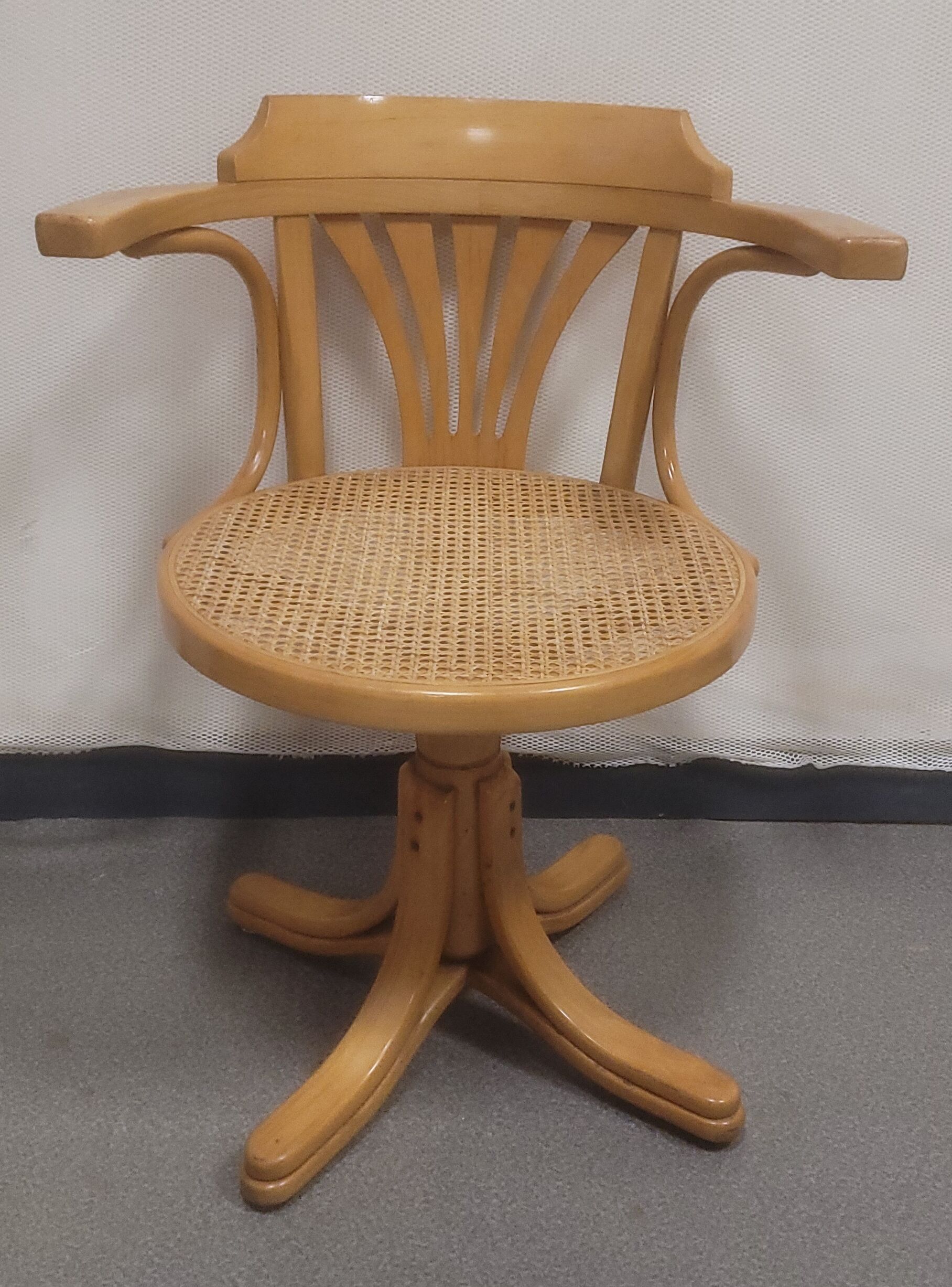 Thonet screw office chair n°5523 in canning