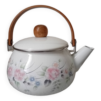 Small vintage kettle