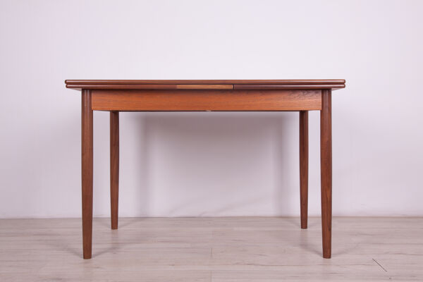 Table À Manger En Teck danois Du milieu Du Siècle Années 1960