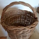 Wicker round basket