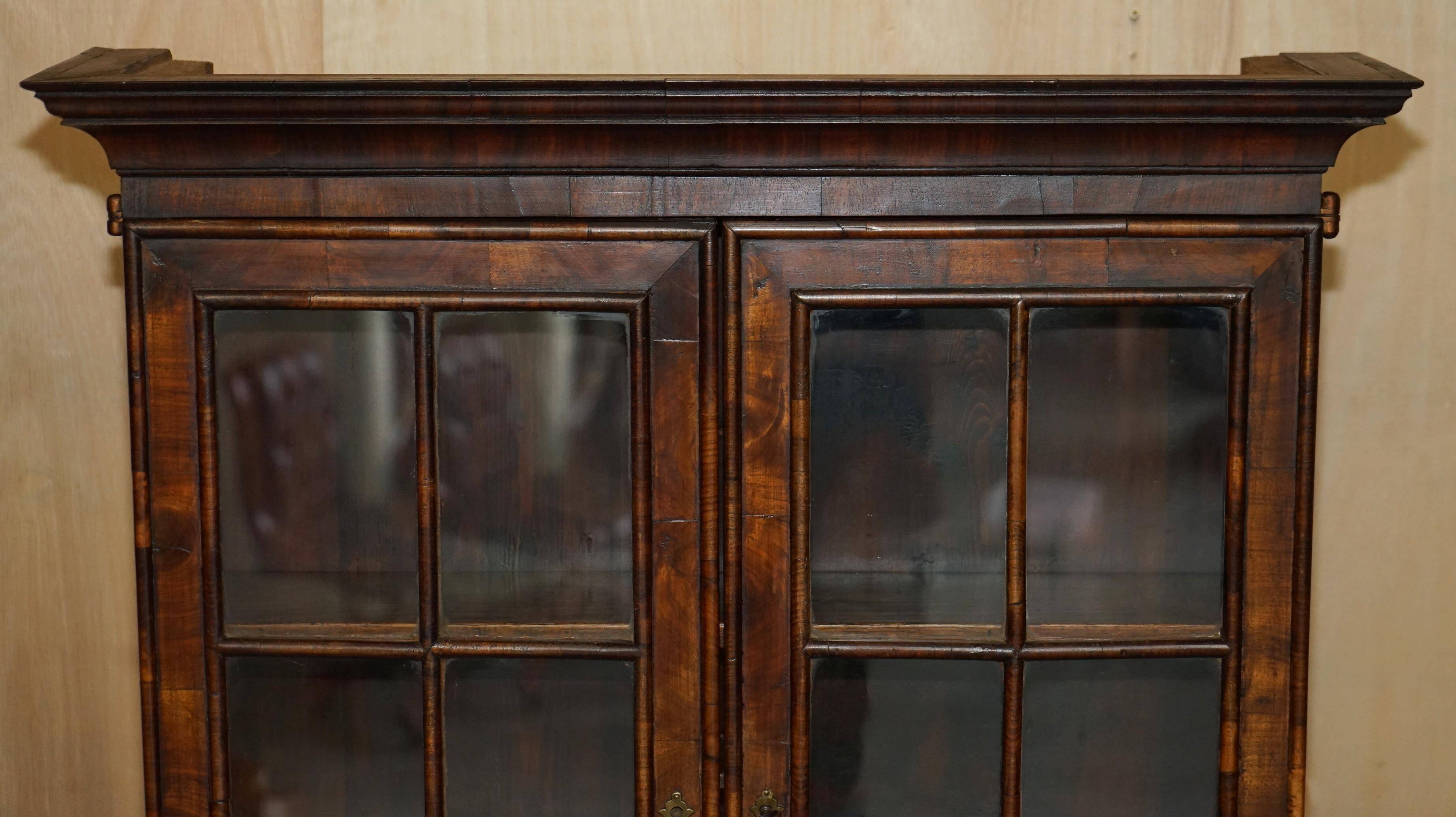 Antique Georgian Display Cabinet in Oyster Veneer circa 1780