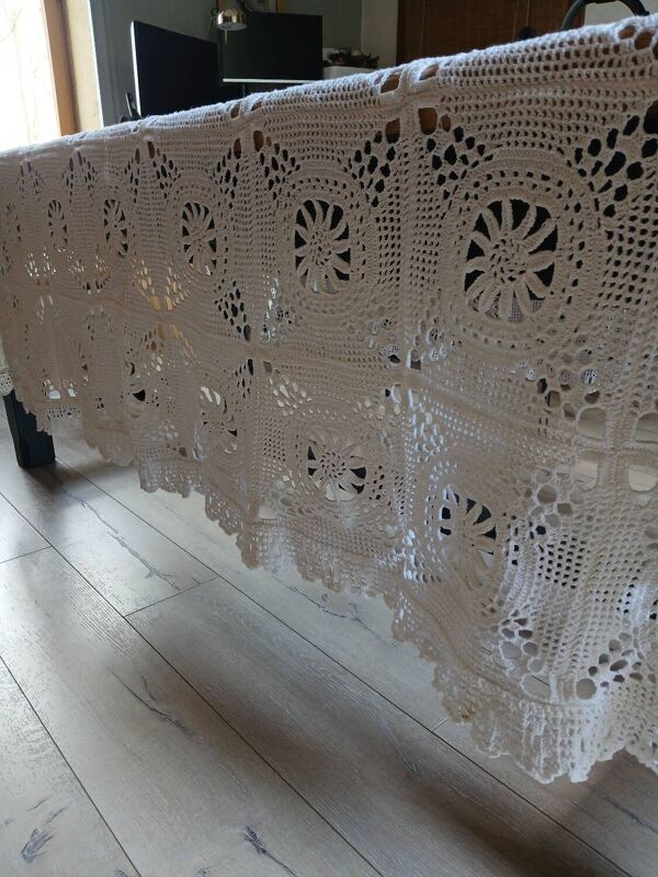 Dessus de lit ancien en crochet fait main