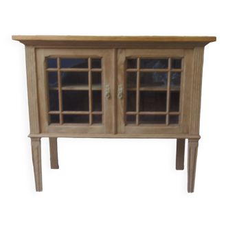 Console, shallow oak sideboard, 2 glass doors, 1 shelf.